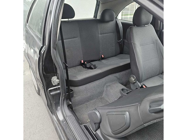 2002 opel corsa personenauto - afbeelding 7 van  31