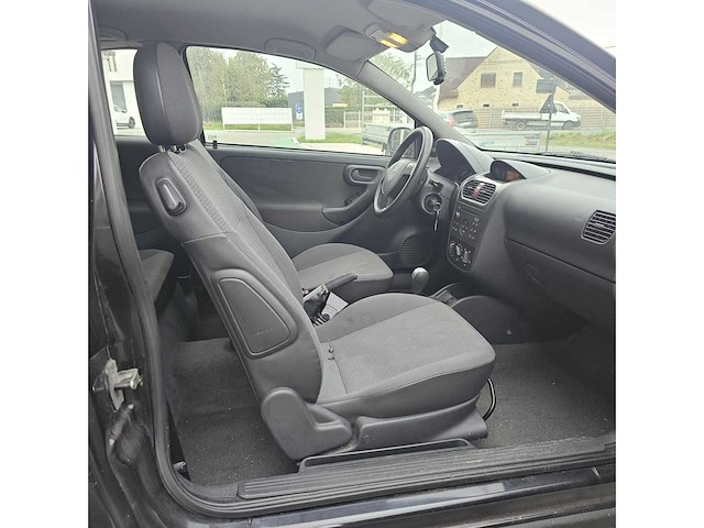 2002 opel corsa personenauto - afbeelding 17 van  31