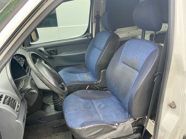 2002 peugeot partner - afbeelding 3 van  39