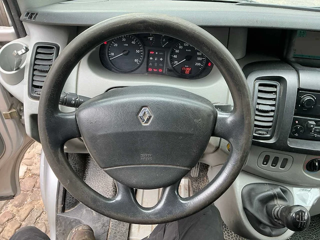 2002 renault trafic dci 100 bedrijfswagen koeltransport - afbeelding 7 van  23