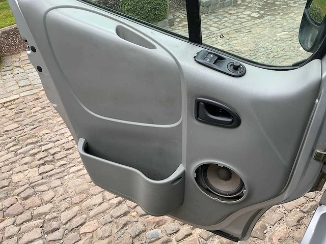 2002 renault trafic dci 100 bedrijfswagen koeltransport - afbeelding 9 van  23