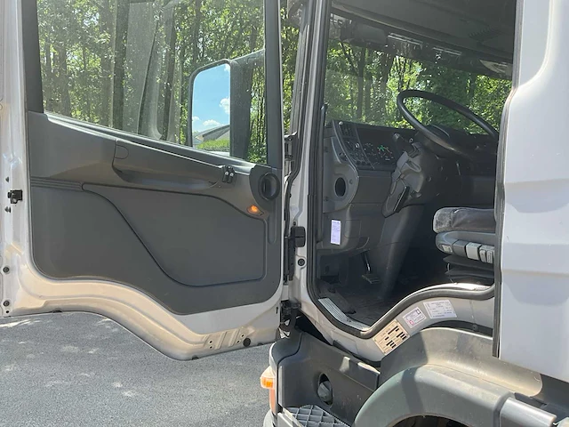 2002 scania 94d-260 automaat - afbeelding 32 van  61