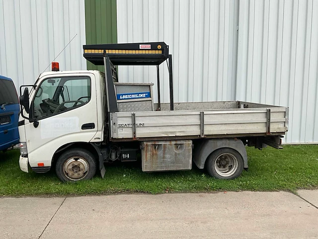 2002 toyota dyna bedrijfswagen - afbeelding 2 van  9