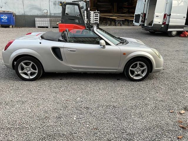 2002 toyota mr2 personenauto - afbeelding 2 van  22