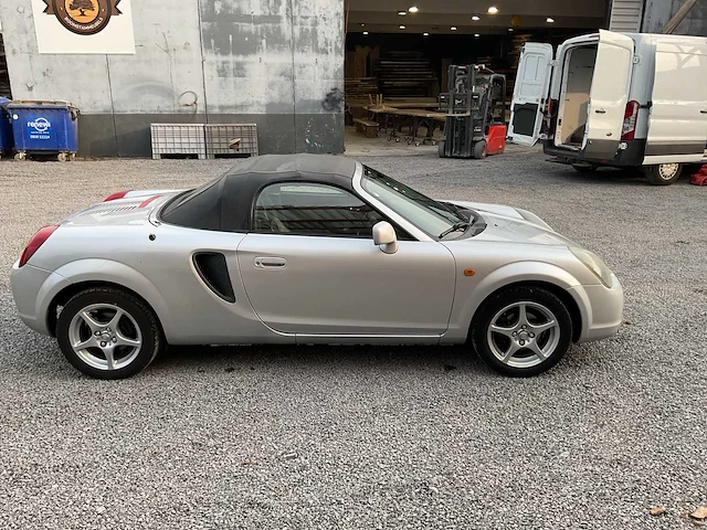 2002 toyota mr2 personenauto - afbeelding 21 van  22