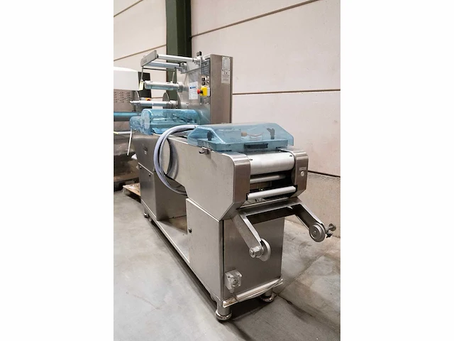 2002 ulma tf baby dieptrekverpakkingsmachine - afbeelding 3 van  7