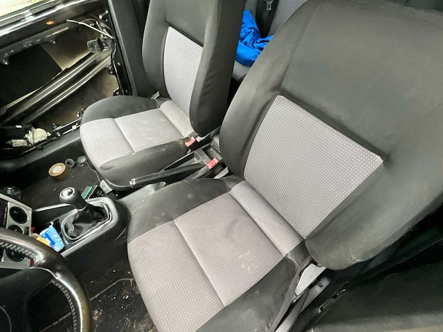 2002 volkswagen golf 4 1j auto - afbeelding 14 van  47