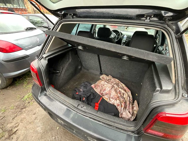 2002 volkswagen golf 4 1j auto - afbeelding 28 van  47