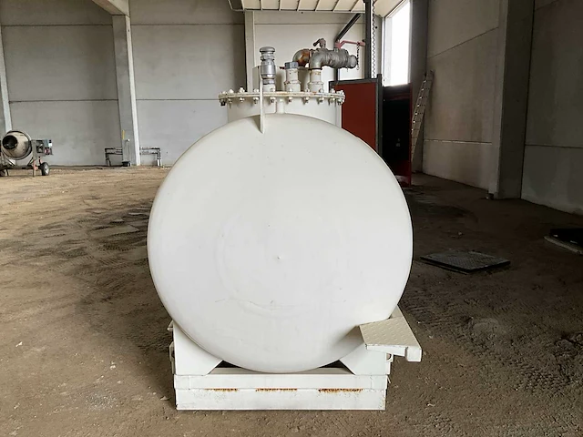 2003 ajk horizontale opslagtank 3.000l - afbeelding 6 van  13