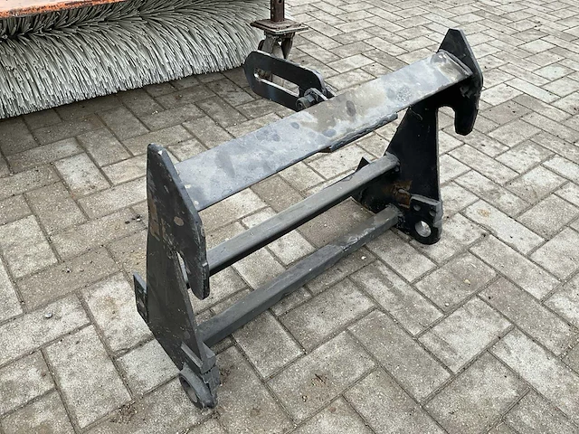 2003 bemo straatveegmachine incl. adapter wiellader - afbeelding 7 van  16