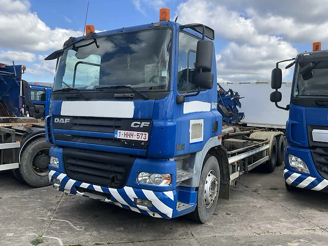 2003 daf 85.380 vrachtwagen containerhaak - afbeelding 1 van  12