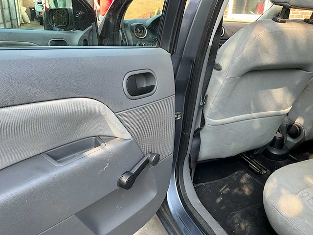 2003 ford festa personenauto - afbeelding 24 van  41