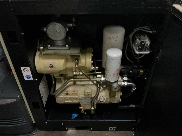 2003 ingersoll rand up5-11-10 schroefcompressor - afbeelding 14 van  18