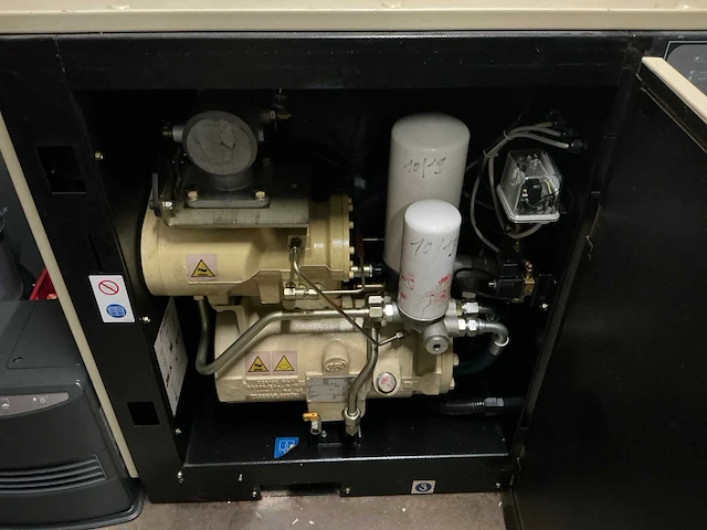 2003 ingersoll rand up5-11-10 schroefcompressor - afbeelding 15 van  18