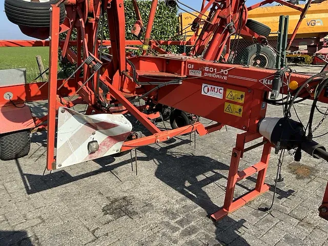 2003 kuhn gf10601to schudder - afbeelding 2 van  17