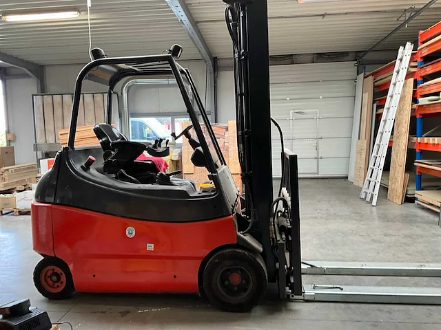 2003 linde e30/600-02 vorkheftruck - afbeelding 18 van  21