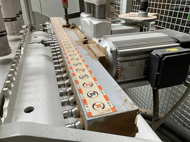 2003 maggi boringsystem 29 multikopsboormachine - afbeelding 13 van  13