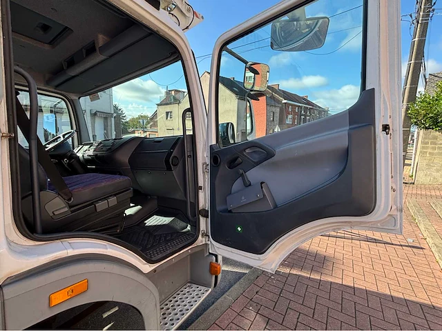 2003 mercedes-benz 970023 pick-up truck met dakkraan - afbeelding 27 van  59