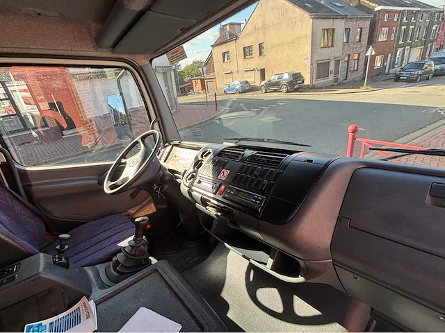 2003 mercedes-benz 970023 pick-up truck met dakkraan - afbeelding 32 van  59