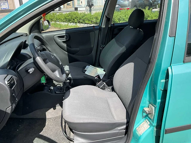 2003 opel corsa personenauto - afbeelding 3 van  29