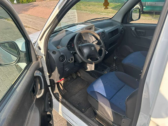 2003 peugeot partner bestelwagen lichte vracht - afbeelding 11 van  12