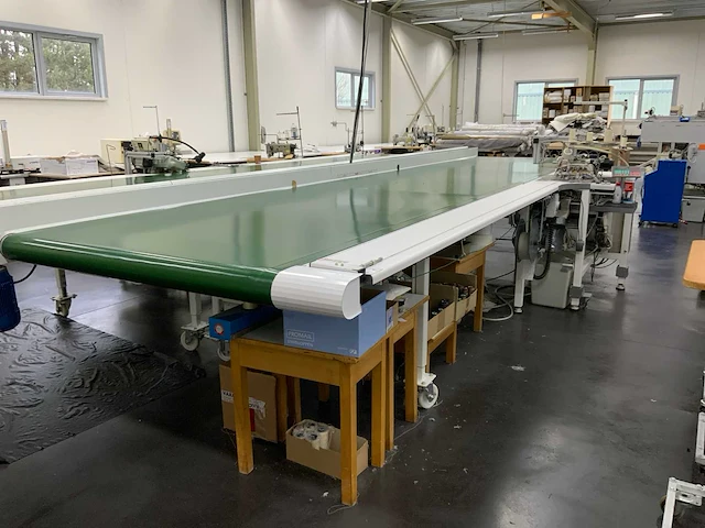 2003 pfaff 3534 melq gordijn naaimachine met transportband - afbeelding 2 van  7