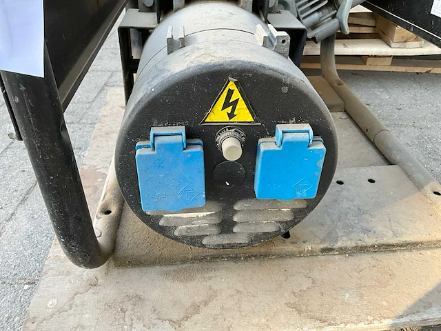 2003 sdmo lx3000 stroomgenerator - afbeelding 4 van  7