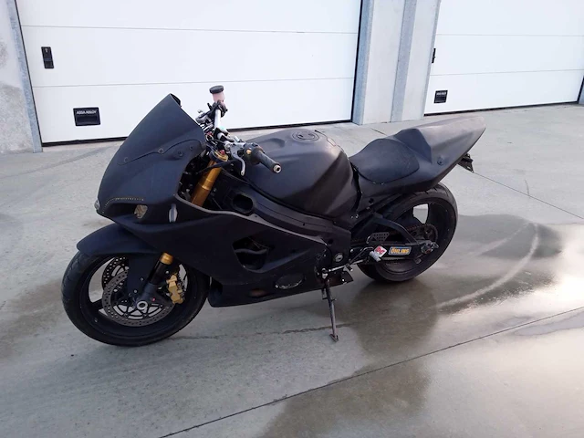 2003 suzuki gsxr 1000 motorfiets - afbeelding 1 van  9