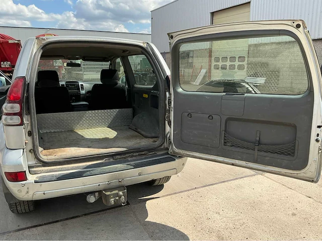 2003 toyota landcruiser bedrijfswagen - afbeelding 11 van  45