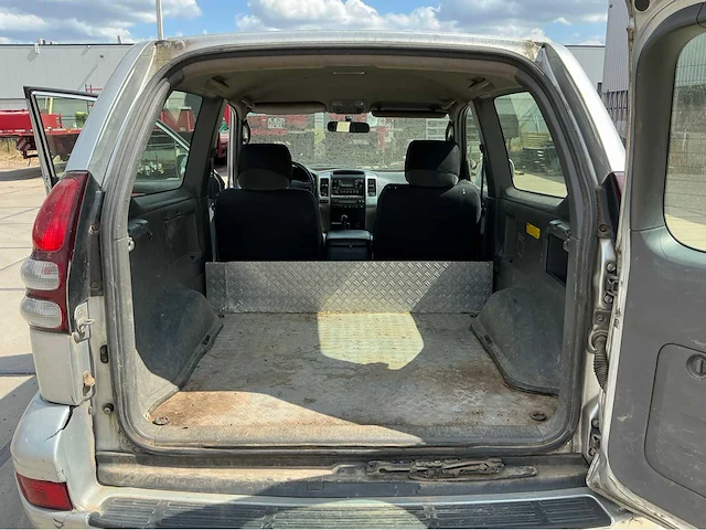 2003 toyota landcruiser bedrijfswagen - afbeelding 13 van  45