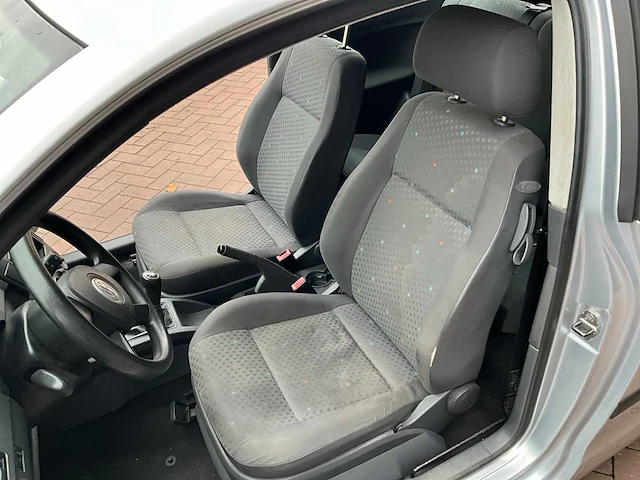 2003 volkswagen polo 1.2 benzine - afbeelding 13 van  34