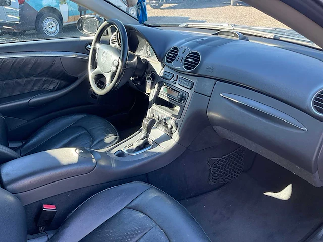 2004 - mercedes-benz clk200 - personenauto - afbeelding 10 van  32