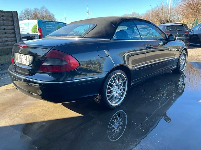 2004 - mercedes-benz clk200 - personenauto - afbeelding 28 van  32