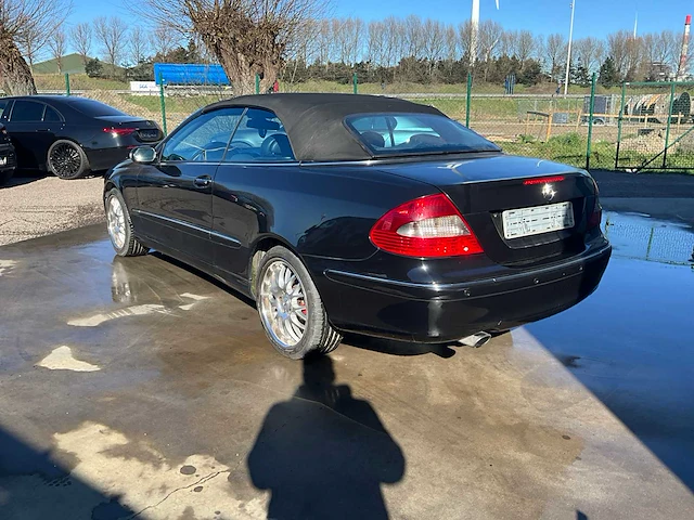 2004 - mercedes-benz clk200 - personenauto - afbeelding 30 van  32