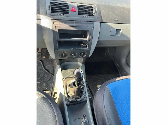 2004 - skoda fabia - personenauto - afbeelding 4 van  26