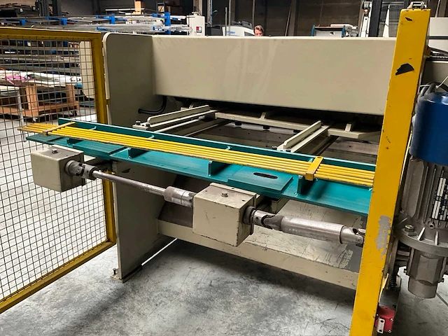 2004 arienti 1250 x 2.5 c.m. plaatschaarmachine - afbeelding 9 van  19