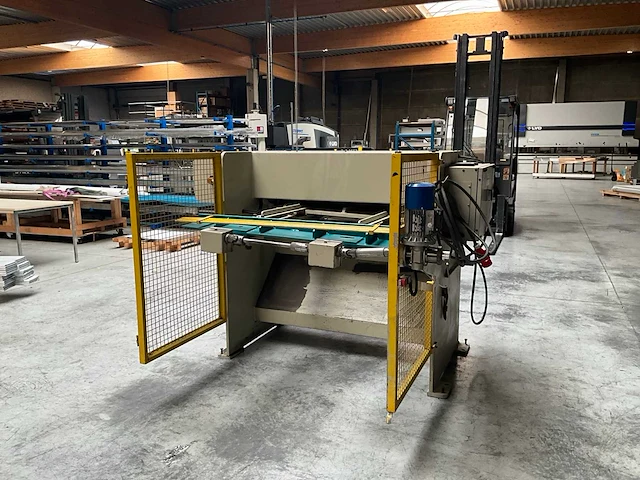 2004 arienti 1250 x 2.5 c.m. plaatschaarmachine - afbeelding 17 van  19