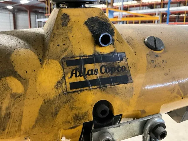 2004 atlas copco kolomzwenkkraan pneumatische takel hijsmagneet - afbeelding 14 van  17