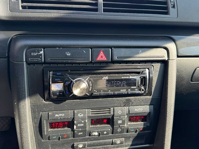 2004 audi a4 avant stationwagen - 1.9tdi - trekhaak - afbeelding 4 van  17