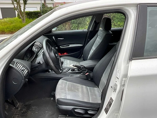 2004 bmw 116i - personenauto - afbeelding 22 van  51