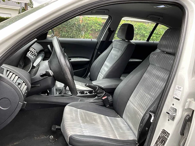 2004 bmw 116i - personenauto - afbeelding 23 van  51