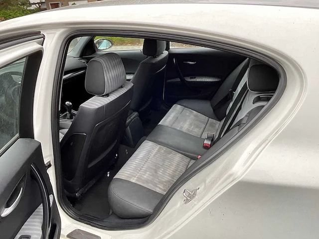 2004 bmw 116i - personenauto - afbeelding 34 van  51