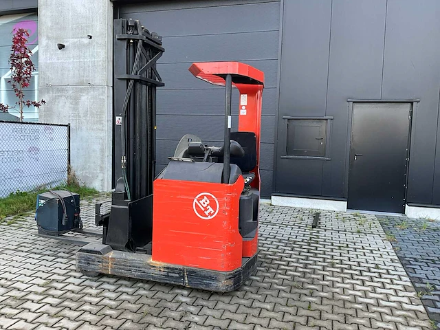 2004 bt rr b3 ac reach truck - afbeelding 1 van  20