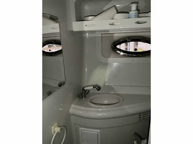 2004 crownline 250 cr speedboot op trailer - afbeelding 26 van  42