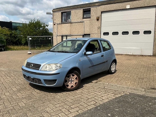 2004 fiat punto personenauto - afbeelding 2 van  39