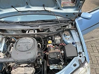 2004 fiat punto personenauto - afbeelding 9 van  39