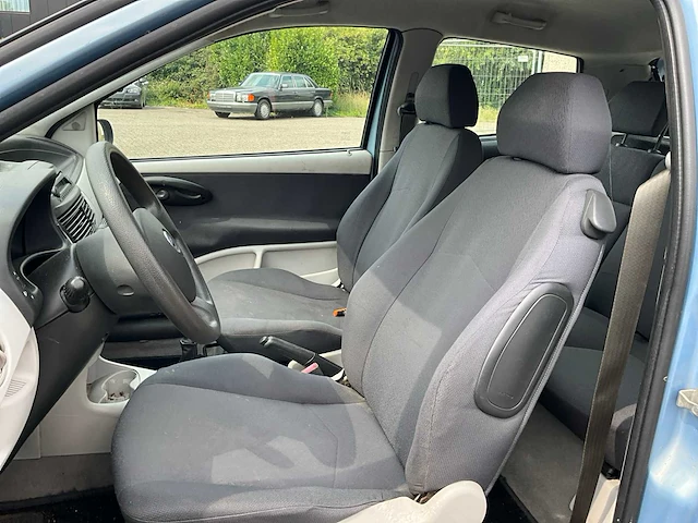 2004 fiat punto personenauto - afbeelding 16 van  39