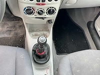 2004 fiat punto personenauto - afbeelding 20 van  39