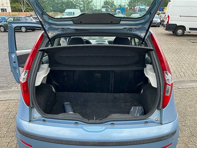 2004 fiat punto personenauto - afbeelding 25 van  39