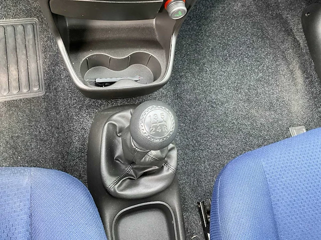2004 fiat punto personenauto - afbeelding 5 van  34